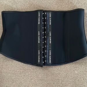 Perfect Curves Waist Trainer - Short Torso - 9″ Torso Length - Luxx Curves